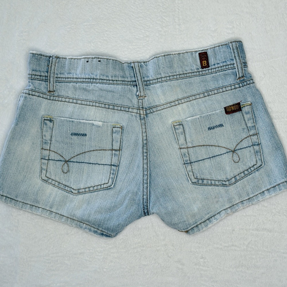 VTG Y2K Bongo Low Rise Light Wash Denim Micro Mini Shorts Size 3 Booty Frayed - Picture 2 of 8